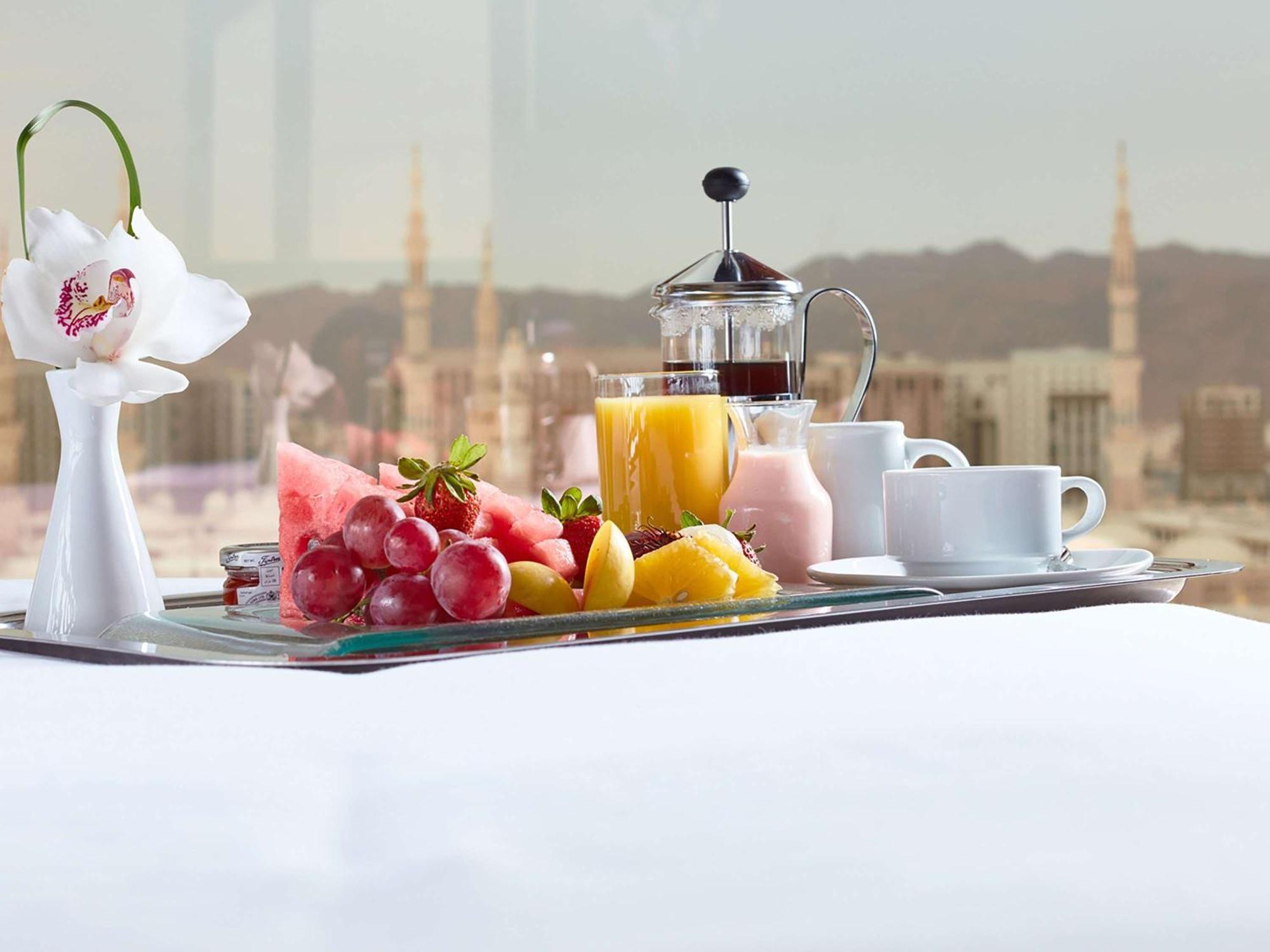 Pullman Zamzam Madina Hotel Медина Екстериор снимка